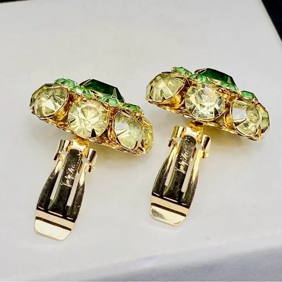 JUDY LEE Demi Parure Signed Uranium Glass Cluster Clip-On Earrings & Brooch Set - Picture 5 of 12